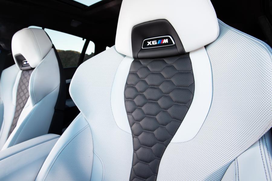 Детали интерьера BMW X6 M Competition (F96) 2020 года  (NA) (фото 120 из 146)